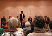 Demenz trifft nicht nur Senioren: Auch für jüngere Patienten, die körperlich noch fit sind, braucht es passende Angebote. (Bild: Sandra Grünenfelder)