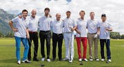 Viele Prominente am Bemer-Golfturnier in Gams: Trotz grosser Wassermassen gute Laune verbreitet. (Bild: pd)