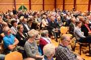 Informationsveranstaltung zur Schutzwürdigkeit des Hotels Metropol. (Bild: Max Eichenberger)