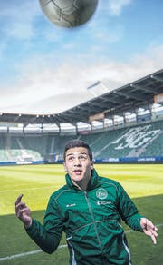 Nächstes Ziel AFG Arena: Boris Babic posiert dort, wo er gerne bald zum Einsatz käme. (Bild: Urs Bucher)