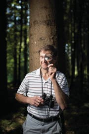 Er hat alles im Blick: Der Gossauer Waldbesitzer Pius Allenspach. (Bild: Benjamin Manser)