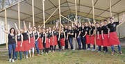 Die Jungsegler haben soeben das Bauzelt errichtet. Bis 2018 entsteht hier der Katamaran. (Bild: Margrith Pfister-Kübler)