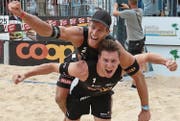 Der Amriswiler Beachvolleyballer Marco Krattiger (oben) und sein neuer, alter Partner Nico Beeler. (Bild: PD)