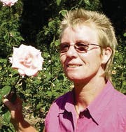 Evelyne Müller hat in Südafrika weniger Zeit fürs Velofahren, dafür umso mehr für die Gartenarbeit. (Bild: zVg)