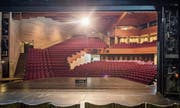 Eine Mehrheit im St. Galler Parlament ist der Auffassung, dass das Volk über die Sanierung des Theaters befinden soll. (Bild: Jil Lohse)