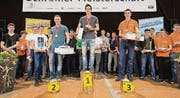 Haben den Sprung in die Schreiner-Nati geschafft: Gewinner Sven Bürki mit Simon Jud und Fabio Holenstein, Bazenheid (rechts). (Bild: pd)