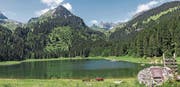 Der Gemeinderat möchte einen Steg und eine Badeplattform am Voralpsee errichten lassen. (Bild: PD)