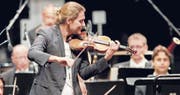 Voller Spielfreude und Eleganz: David Garrett an seinem Aufritt in Vaduz am Donnerstag. (Bild: Tatjana Schnalzger)