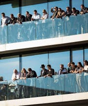 Der Blick aus der Loge: Gönner des FC St. Gallen halten sich an die Devise «abwarten und beobachten». (Bild: Urs Jaudas)