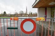 Auf dem Pausenplatz des Schulhauses Mühli in Matzingen herrscht seit November Fahrverbot. (Bild: Donato Caspari)