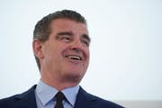 Das dürfte CEO Peter Spuhler freuen: Stadler Rail erhält in Schottland einen grossen Auftrag. (Bild: Nana do Carmo)