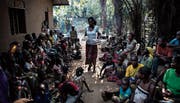 Binnenflüchtlinge aus der umkämpften Region Kasai harren in Kikwit aus. Rund 3000 Personen sind der Gewalt in Kasai zum Opfer gefallen. (Bild: John Wessels/AFP (7. Juni 2017))