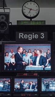 Blick in die Regie während der Aufzeichnung der Sendung «Arena» zum Thema «No Billag – Ja oder Nein?» des Schweizer Fernsehens. (Bild: Ennio Leanza/Keystone (Zürich, 3. November 2017))