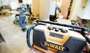 Künftig zahlen alle Firmen mit einem Umsatz von über 50 (Bild: Urs Jaudas)
