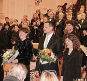 Der Oratorienchor Kreuzlingen und die Solisten bekommen Applaus. (Bild: Christof Lampart)