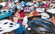Die Tragequote von Velohelmen ist bei Kindern hoch, bei Jugendlichen aber sehr tief. (Bild: Urs Jaudas)