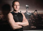 Lässt sich nicht von seinem Ziel abbringen: Obwohl er Nachwuchs erwartet, will Steve Schild auf den Mars. (Bild: Mareycke Frehner)