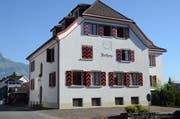 Der finanzielle «Sonnenschein» der Rechnung 2017 lässt das Grabser Rathaus in hellem Licht erstrahlen. (Bild: Hanspeter Thurnherr)