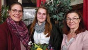 Von links: Präsidentin Monika Stauffacher (links), Neumitglied Alena Schütz und Andrea Knaus (20 Jahre Samariterlehrerin KL TL. (Bild: PD)