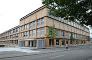 Dank einer Vereinbarung zwischen den Kantonen können Hinterthurgauer Schüler auf Wunsch die Kanti Wil besuchen. (Bild: Nana do Carmo)