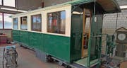 Für 80 000 Franken wird dieser Salonwagen aus dem Jahre 1904 saniert. Die Arbeiten sind inzwischen fast abgeschlossen. (Bilder: pd)