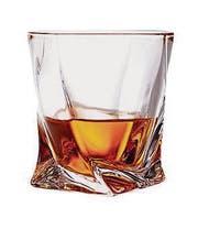 Glass of scotch whiskey with clipping path (Bild: Photographer: Serghei Platonov (50739033))