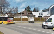 Das Pfarrhaus soll besser vor dem Lärm durch das hohe Verkehrsaufkommen auf der Mattstrasse geschützt werden. (Bild: Gianni Amstutz)