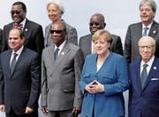 Will in Afrika investieren: die deutsche Bundeskanzlerin Angela Merkel an der G20-Afrika-Konferenz. (Bild: Michael Sohn/AP (Berlin, 12. Juni 2017))