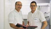 Die Ärzte Pierre Hofer und Peter Mewe gründeten 2008 die Praxisgemeinschaft Orthopädie St. Gallen. (Bild: PD)