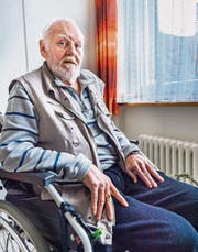 Josef Bachmann versucht, im Altersheim wieder fit zu werden. (Bild: Andrea Stalder)