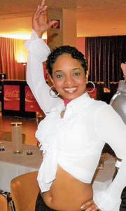 Leidy Marty bietet in einem Raum der Sporthalle Zumba-Kurse an. 2011 war sie zur Arboner Sportlerin des Jahres gekürt worden. (Bild: PD)