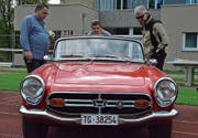 Auch wenn Oldtimer viel Abgas produzieren, waren sie an der Energy Tour eine Attraktion. (Bild: Christoph Heer)
