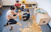 In Kindertagesstätten arbeitet im Durchschnitt 40 bis 50 Prozent ungelerntes Personal. (Bild: Urs Bucher)