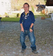 Thomas Huber im Innenhof des Klosters St. Maria der Engel in Wattwil, seinem Arbeitsplatz. (Bild: Beat Lanzendorfer)
