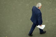 Jean-Claude Juncker hat am WEF offenbar Wichtigeres zu tun, als sich mit Alain Berset zu treffen. (Bild: JEAN FRANCOIS BADIAS (AP))