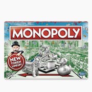 Monopoly (diverse Editionen) von Hasbro, 2-8 Spieler ab 8 Jahren, Dauer: Stundenlang.