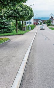 Randsteine entlang der Ottenbergstrasse in Berg. (Bild: Thi My Lien Nguyen)