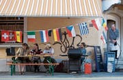 Dass die Schweiz ein multikulturelles Land ist, bewiesen unter anderem die Europameisterschaften 2008 in der Schweiz. (Bild: Alessandro Della Bella/Keystone (Zürich, 18. Juni 2008))