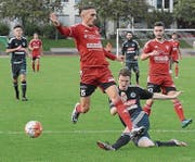 Bazenheid bleibt nach dem Spiel in Herisau mit makelloser Bilanz Tabellenführer. (Bild: Beat Lanzendorfer)