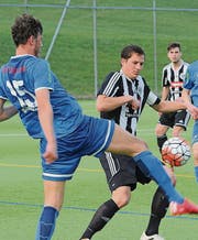 Der FC Herisau ist zunächst unter Druck – hier Captain Luca Keller… (Bilder: pf)