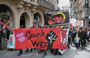 So kann sich universelle Empörung manifestieren: Demonstrationszug in der St. Galler Altstadt. (Archivbild: Ralph Ribi)