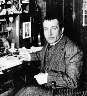 Frank Wedekind (1864-1918), Schriftsteller und Dramatiker an seinem Schreibtisch. (Bild: Getty)