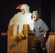 Henne Trudi und Bauer Emil bei der letztjährigen Narren-Night-Show. (Bild: Reto Martin)