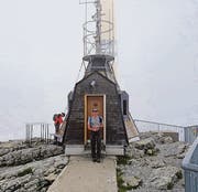 Nach dem Erklimmen eines Berges gibt es immer ein Gipfel-Foto. (Bild: rz)