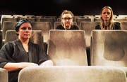 Maria Faust, Katrine Amsler und Qarin Wikström haben einen hundertjährigen Stummfilm experimentell vertont. (Bild: Philipp Bürkler)