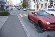 Gleichzeitig mit der Totalerneuerung des Strassenbelags auf dem Teilstück zwischen Poststrasse und Kreisel Dornau wird die Dorfkorporation Trübbach im laufenden Jahr die Wasser-/Hydrantenleitungen erneuern und Leerrohre für spätere Stromleitungen verlegen. (Bild: Thomas Schwizer)