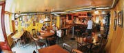 Das Restaurant Bären entwickelte sich in den vergangenen 20 Jahren zu einer alternativ angehauchten Beiz. Durch den Verkauf der Liegenschaft könnte aber bald Schluss sein. (Archivbild: Silvan Meile)