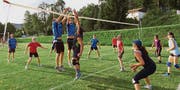 Interessante Spiele mit tollen Ballwechseln gab's auf dem Rasen. (Bild: Picasa)