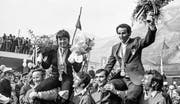 Flums empfängt im Februar 1972 die erfolgreichen St. Galler Olympiateilnehmer Marie-Theres Nadig und Edy Bruggmann. (Bild: KEY)