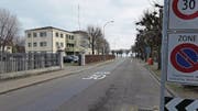 Auf dem Adolph-Saurer-Quai darf – wie an vielen Orten – nur noch mit Tempo 30 gefahren werden. (Bild: Ralf Rüthemann)